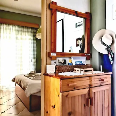 Metamorphosis - Halkidiki On The アパート *