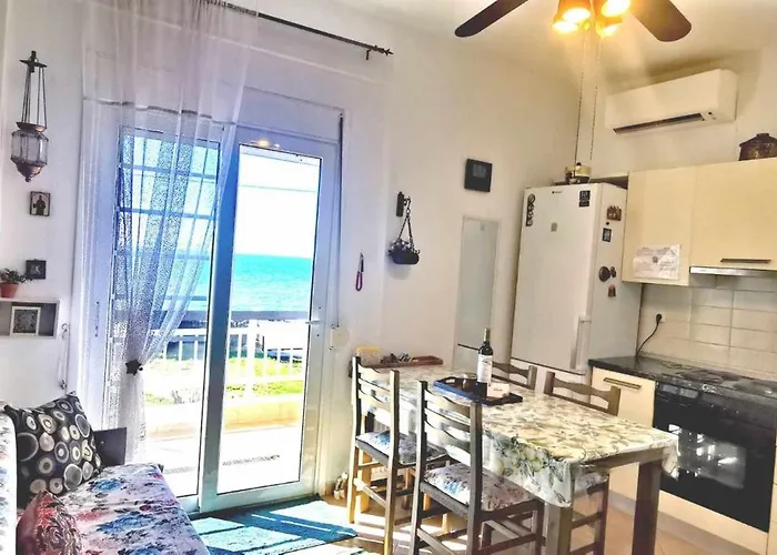 Apartment Metamorphosis - Halkidiki On The